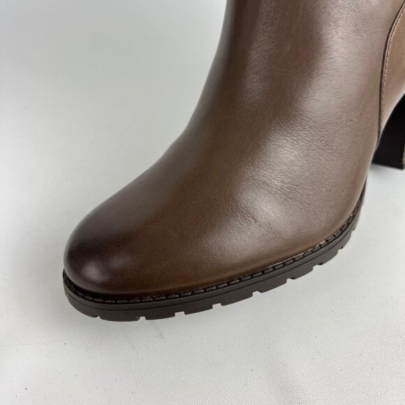 Clarks Womens Verona Ease Brown Leather Chelsea Ankle Boots Block Heel size 11M - Picture 9 of 16